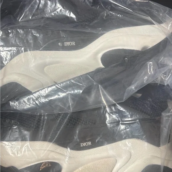 Dior Men's Black Mesh & Leather Chunky-Sole Sneakers with Cream Midsole - Picture 5 of 7